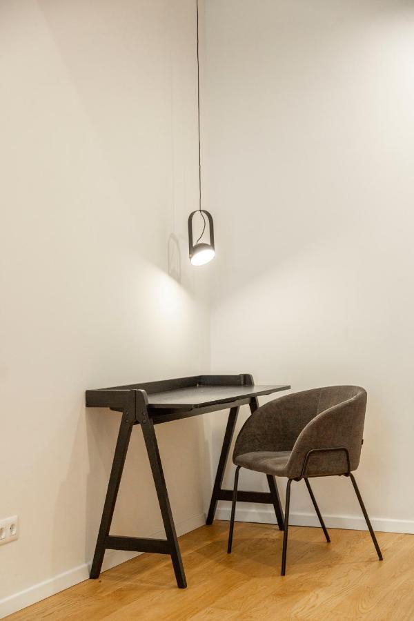 Luxurious Minimalist Residence With Sauna By Prestige Homes Budapeste Exterior foto